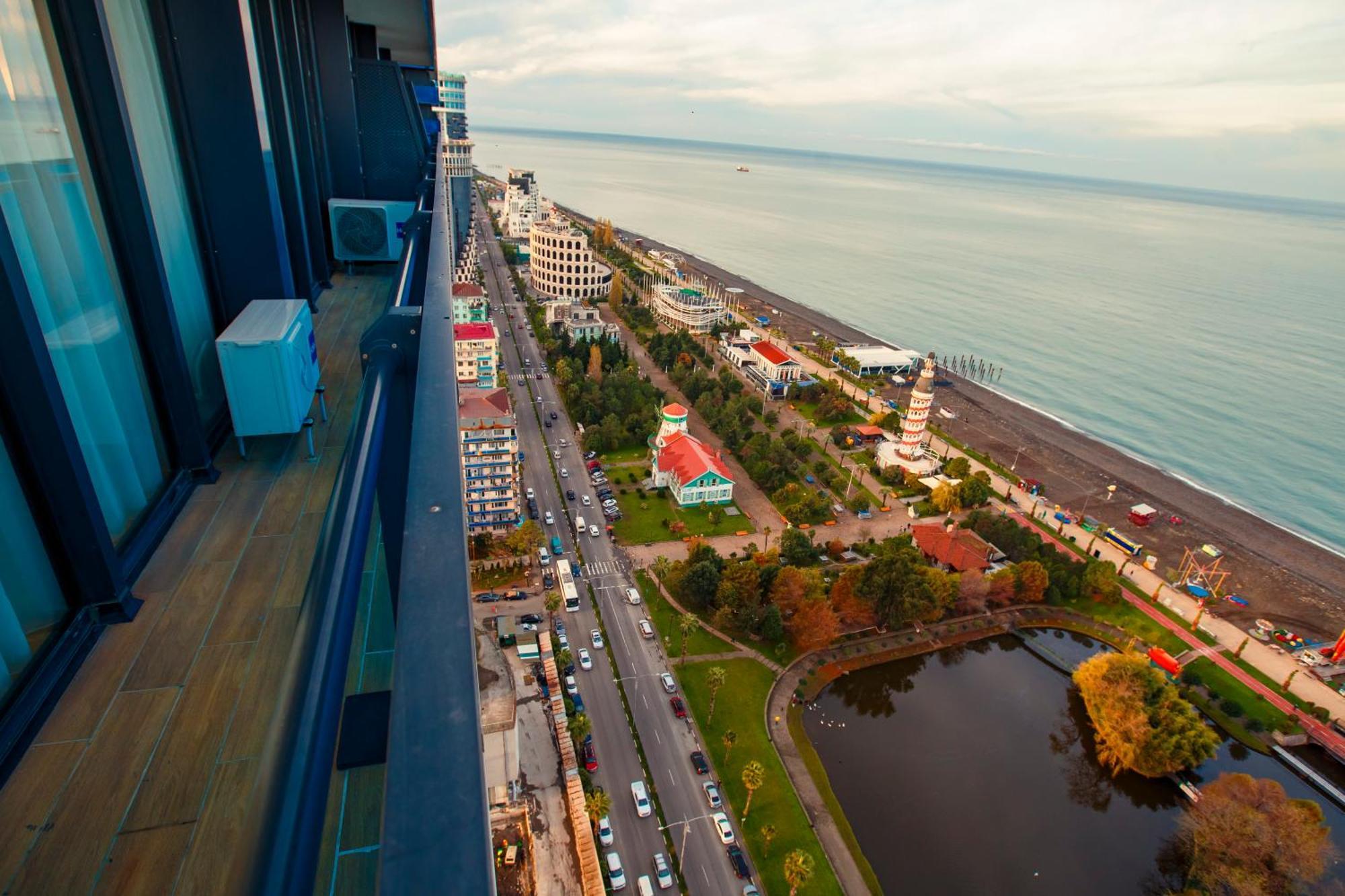 Panorama Orbi Beach Resort Center Suite Батуми Экстерьер фото